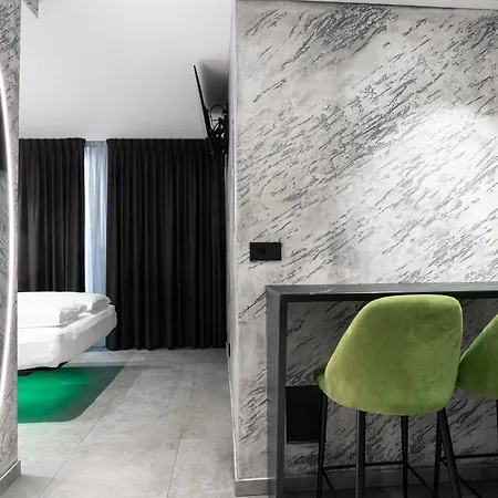 Adv - Exclusive Guest house *