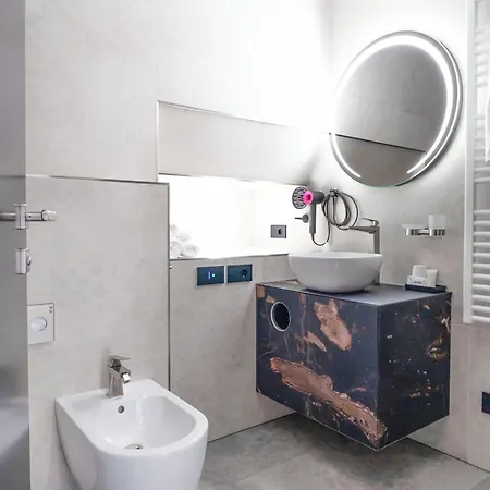 Adv - Exclusive 招待所 博尔扎诺