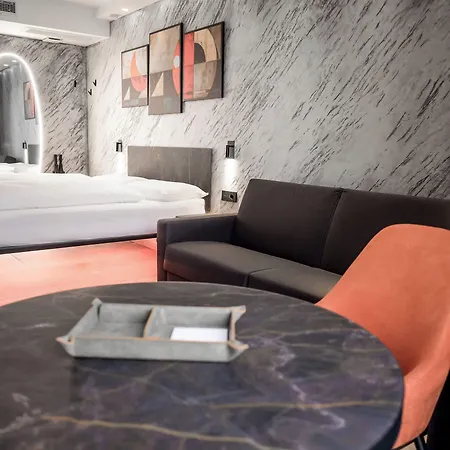 招待所 Adv - Exclusive 4*