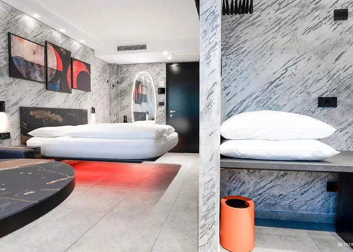 Adv - Exclusive Bozen